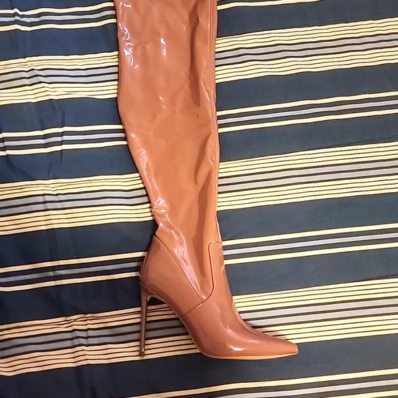 Thigh-high patent leather boots - Picture 1 of 4